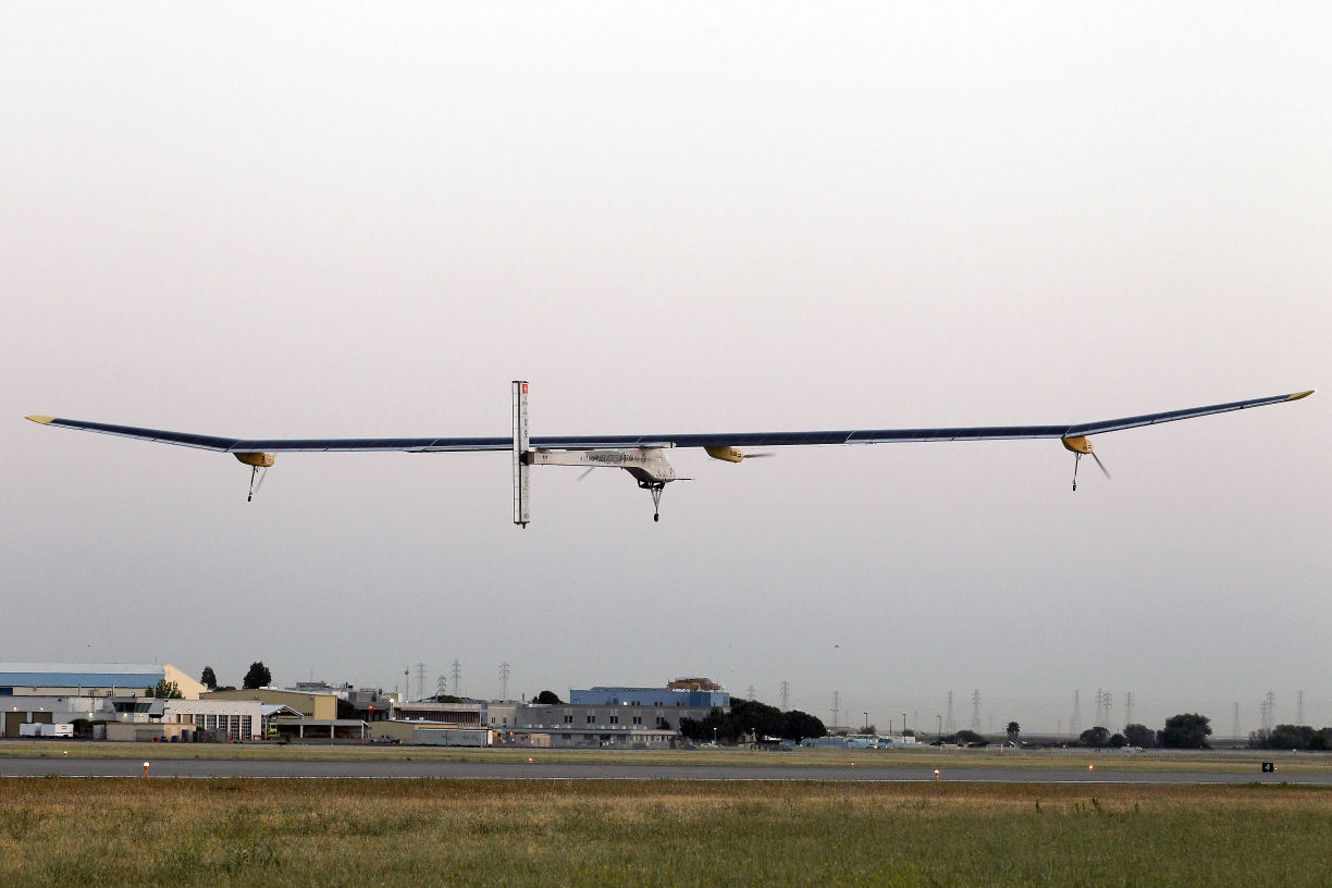 Solar-powered plane